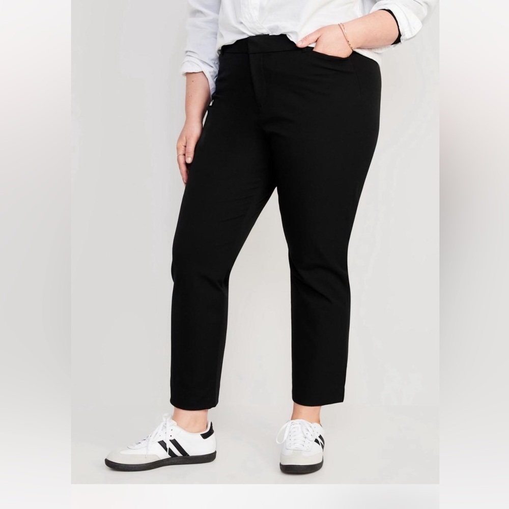 Old Navy High-Waisted Pixie Straight Pants size 20 (2x)